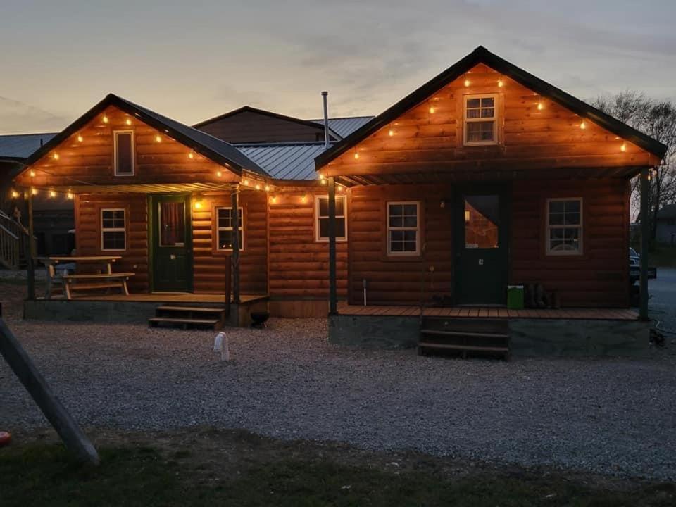 Country Cabins Hotel Chariton Kültér fotó