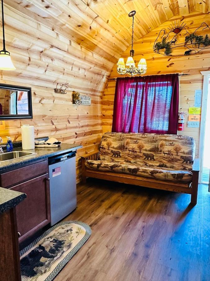 Country Cabins Hotel Chariton Kültér fotó
